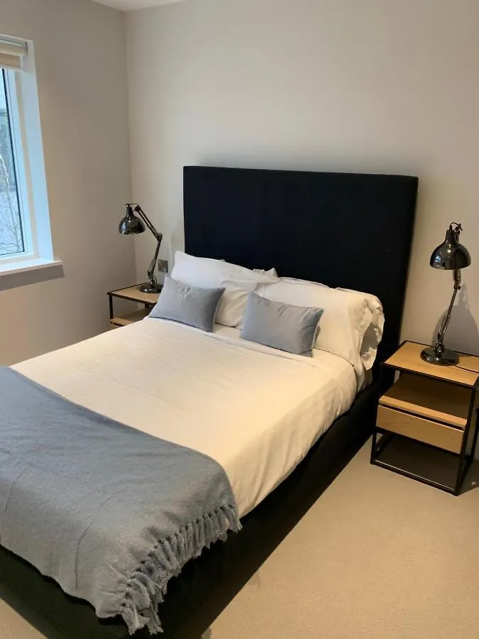 Heathrow North Apartments By Charles Hope Hounslow