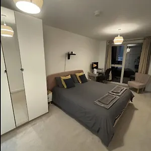  Homestay Wonderful En-suite Bedroom - With Bruno